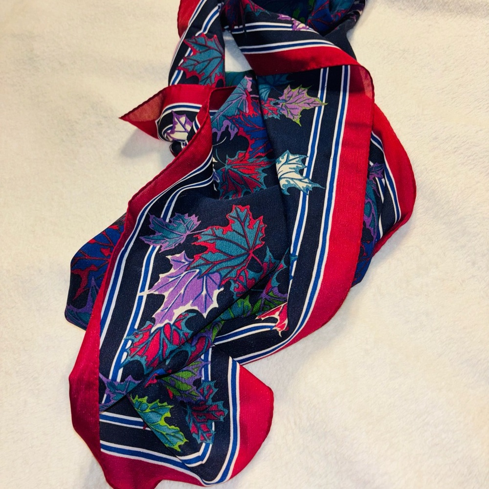 Scarf by Eleanor Paine Canadian Theme Maple Leaf Botanical Print NWOT - Picture 5 of 9